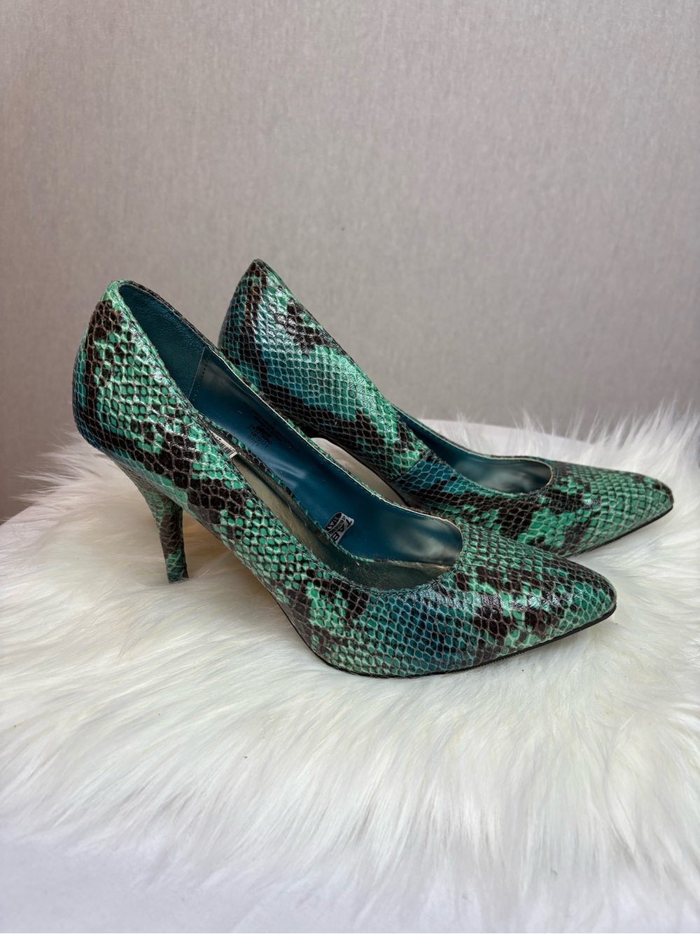 Mossimo Supply Co. Teal Green Snake-Print Pointed-Toe Pumps